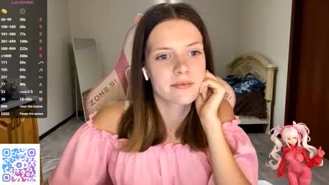 Snapshot of regeniastetson chatting on September 27, 3:30 pm Lucy online show from September 27, 3:30 pm