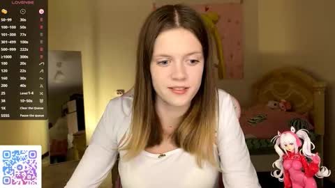 Snapshot of regeniastetson chatting on October 14, 4:42 pm Lucy online show from October 14, 4:42 pm