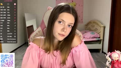 Snapshot of regeniastetson chatting on September 29, 6:46 pm Lucy online show from September 29, 6:46 pm