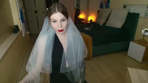 Regina online show from October 30, 9:38 pm