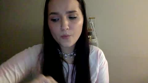 Snapshot of reilbelll chatting on October 18, 12:14 am Bell online show from October 18, 12:14 am