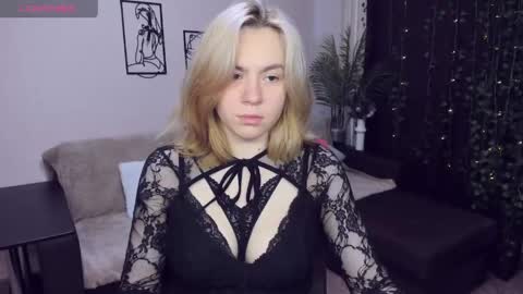 RemiPeach online show from June 3, 3:39 pm