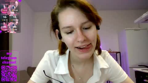 Claire online show from March 27, 5:24 pm