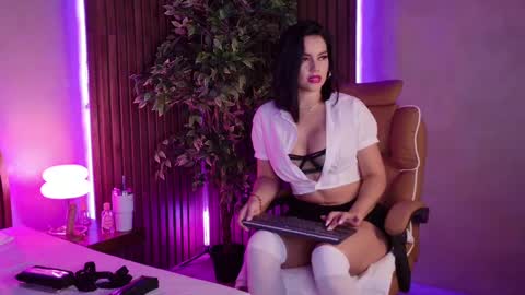 Snapshot of renata_black_ chatting on October 9, 10:41 am Renata online show from October 9, 10:41 am