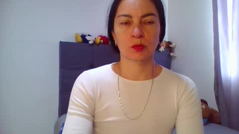 renata_hot1 online show from April 4, 4:50 pm