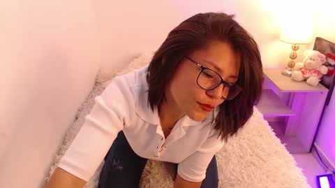 Snapshot of renataj chatting on October 15, 1:46 pm renataj online show from October 15, 1:46 pm