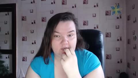 Snapshot of renataoia chatting on February 5, 11:34 am renataoia online show from February 5, 11:34 am