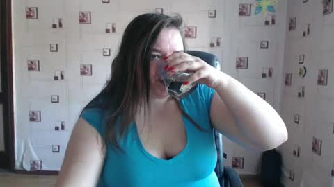 Snapshot of renataoia chatting on February 24, 12:03 pm renataoia online show from February 24, 12:03 pm