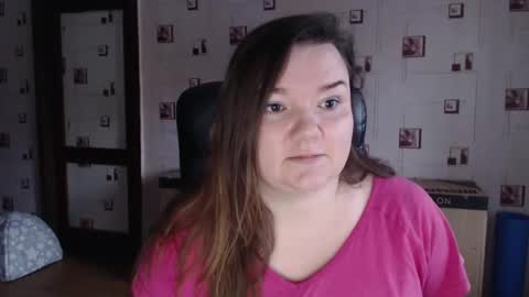 Snapshot of renataoia chatting on December 7, 12:13 pm renataoia online show from December 7, 12:13 pm