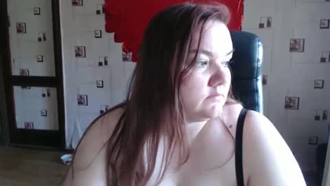 Snapshot of renataoia chatting on September 10, 9:53 am renataoia online show from September 10, 9:53 am