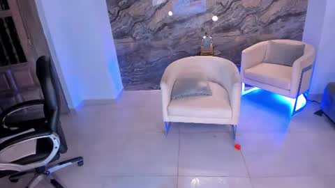 Renata Reyes online show from June 11, 12:32 am