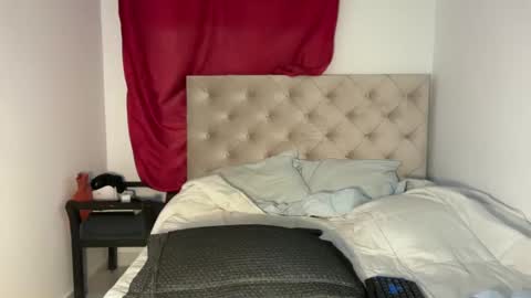 RennataRosse online show from December 11, 5:21 am