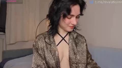 Ewiwi online show from February 7, 4:00 pm