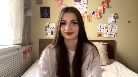 Anna online show from October 31, 8:29 am