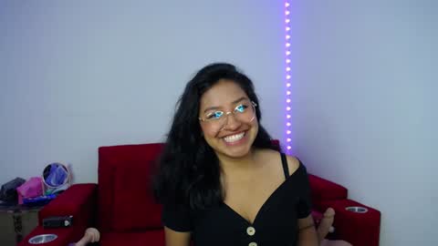 Snapshot of ricura_mily chatting on January 7, 2:53 am milena online show from January 7, 2:53 am