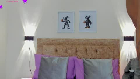 ri ri online show from April 2, 12:13 pm