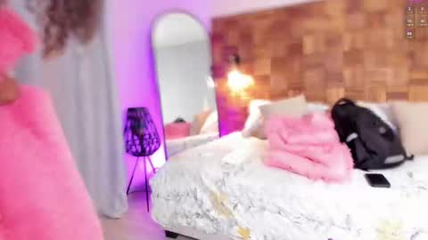 Sara online show from March 12, 10:05 am