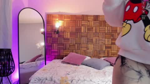 Sara online show from February 4, 10:10 am