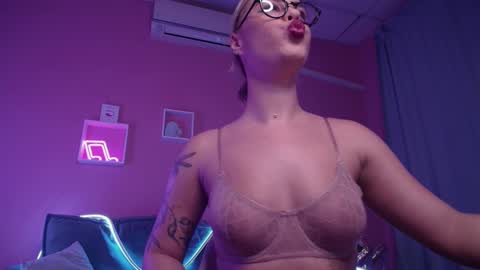 Rika online show from December 17, 6:35 am