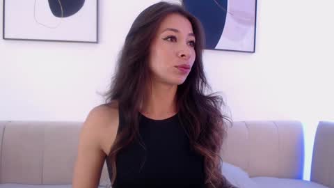 Riley online show from February 8, 7:59 pm