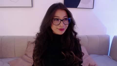 Riley online show from December 18, 8:25 pm