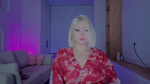 Snapshot of rileymee chatting on September 17, 1:31 pm rileymee online show from September 17, 1:31 pm