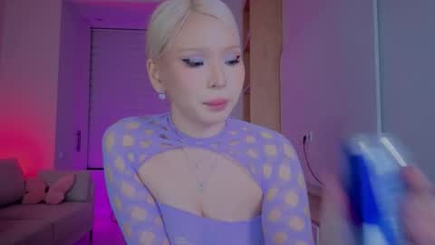 Snapshot of rileymee chatting on October 4, 1:28 pm rileymee online show from October 4, 1:28 pm