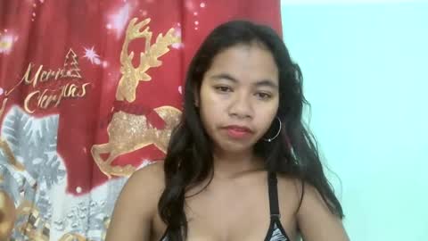 Snapshot of rinah856024 chatting on February 16, 3:37 am rinah856024 online show from February 16, 3:37 am