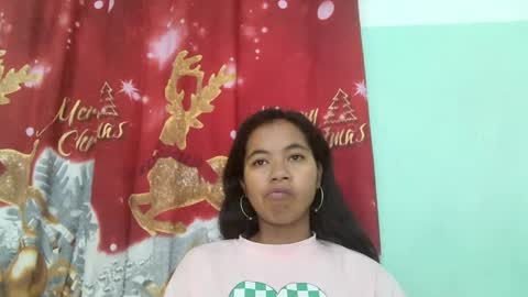 Snapshot of rinah856024 chatting on February 15, 2:44 pm rinah856024 online show from February 15, 2:44 pm