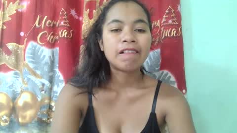 Snapshot of rinah856024 chatting on February 7, 2:47 pm rinah856024 online show from February 7, 2:47 pm