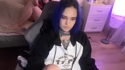   DianaBrite            fansl y online show from January 23, 4:38 pm