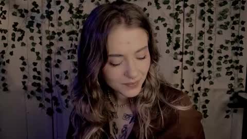 Snapshot of risha_laass chatting on February 15, 7:28 pm risha_laass online show from February 15, 7:28 pm