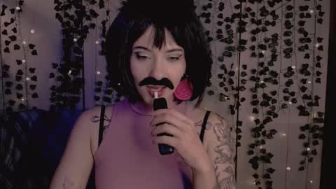 Snapshot of risha_laass chatting on November 1, 8:02 pm risha_laass online show from November 1, 8:02 pm