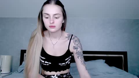 Snapshot of rita_orra chatting on February 5, 10:19 am Rita online show from February 5, 10:19 am