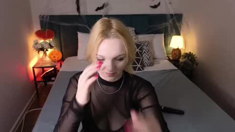 Snapshot of rita_sun_ chatting on October 26, 10:43 am Rita 3 online show from October 26, 10:43 am