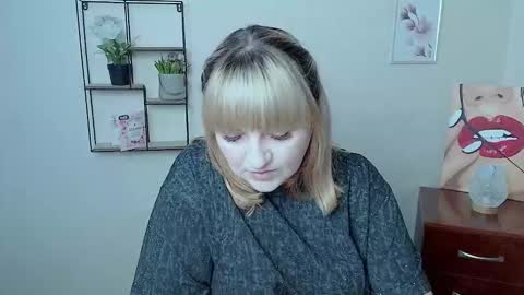 Snapshot of rita_sunshine chatting on September 23, 10:02 am rita_sunshine online show from September 23, 10:02 am