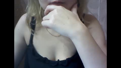 RiveraMaureen online show from November 19, 1:00 pm