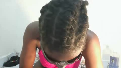 rlessing2 online show from November 18, 7:59 pm