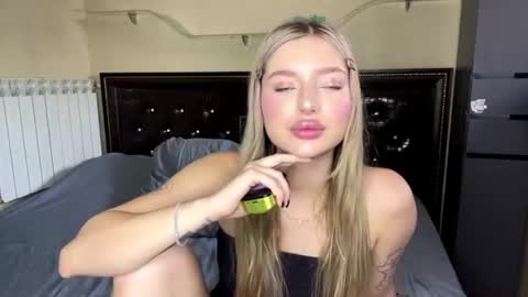 Stacy online show from July 15, 11:15 am