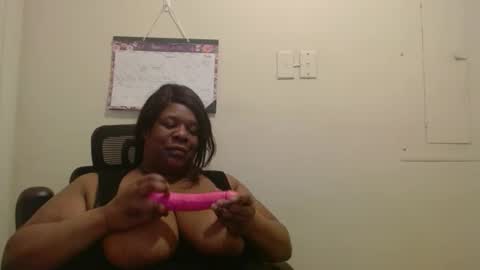 robertswhitney52 online show from January 14, 1:54 am