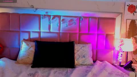 robin D online show from April 15, 1:11 pm