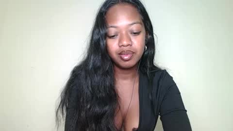 rochellinah online show from May 22, 12:36 pm
