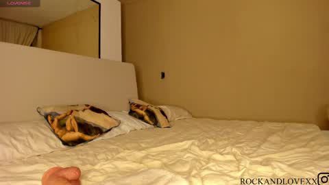 Snapshot of rockandlovexx chatting on September 30, 2:50 am Samantha Estephania online show from September 30, 2:50 am