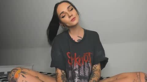 Snapshot of rokiinbaby chatting on January 20, 8:40 pm rokiinbaby online show from January 20, 8:40 pm