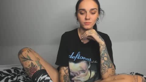 Snapshot of rokiinbaby chatting on December 7, 8:27 pm rokiinbaby online show from December 7, 8:27 pm