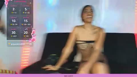 roomfantasy_ online show from July 24, 5:11 pm