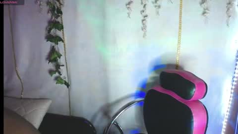 roos_veyker online show from April 16, 9:39 pm