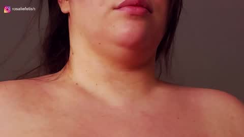 Snapshot of rosaliefetish chatting on October 7, 7:57 am Rosalie online show from October 7, 7:57 am
