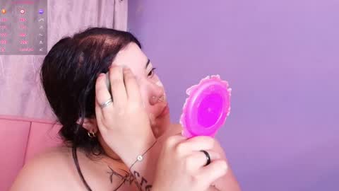 Snapshot of rose_barbara chatting on December 27, 12:12 pm Barbara rose online show from December 27, 12:12 pm