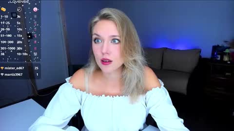 Snapshot of rose_brooks chatting on September 26, 7:44 pm Rose but u can call me princess online show from September 26, 7:44 pm